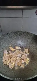 Make Homemade tomato fried meat step 5