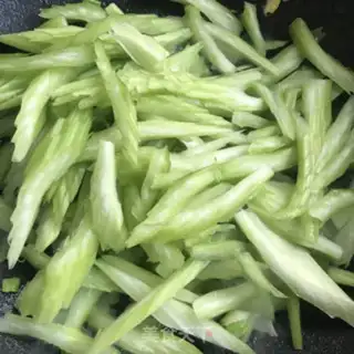 Make Celery fried eggs step 6