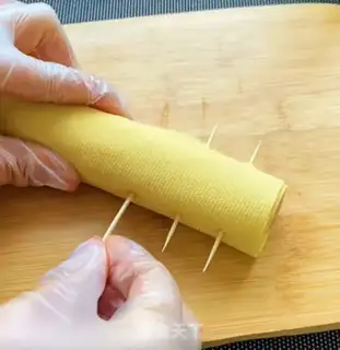 Make Bean-skin sausage step 2