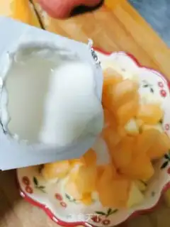 Make Yogurt fruit salad step 3