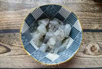 Make Gold needles, mushrooms, prawns step 1