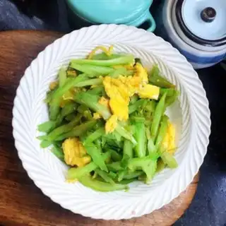 Make Celery fried eggs step 10