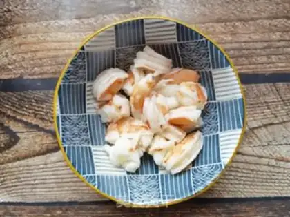 Make Gold needles, mushrooms, prawns step 4