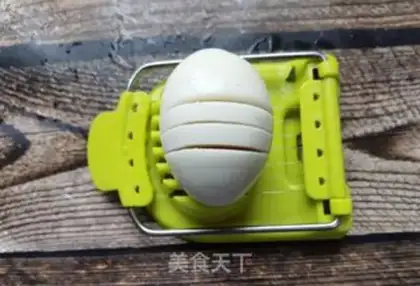 Make Cucumber eggs step 1