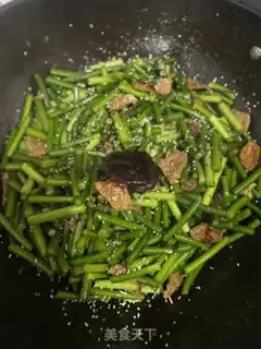 Make Garlic fried meat step 2