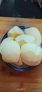 Make Crawly apple soup step 1