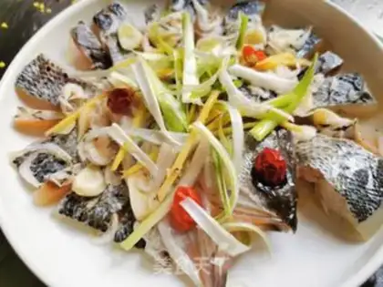 Make Steamed sea bass step 1