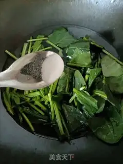 Make A spinach chicken cake step 1