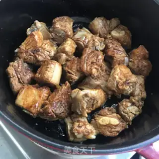 Make Home-cooked ribs step 2