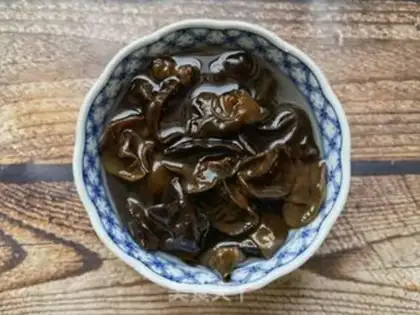 Make Golden pins and mushrooms and broccoli step 0