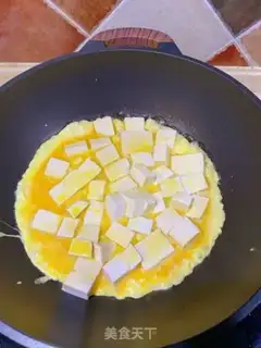 Make Tofu eggs fried tomatoes step 2