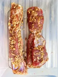 Make Garlic, black pepper and pork step 3