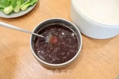 Make Soy sauce soup step 2