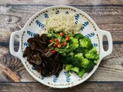 Make Golden pins and mushrooms and broccoli step 8