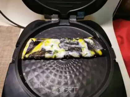 Make Black rice egg pancakes step 9