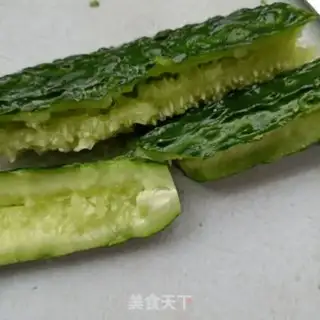 Make Cucumber tomato with cucumber step 1