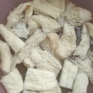 Make Pyramid ribs soup step 1