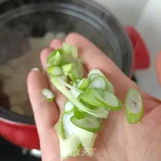 Make Pyramid ribs soup step 10