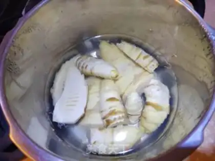 Make The fragrance sauce and the wheat noodles step 0