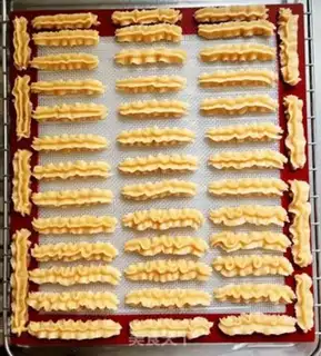 Make Almond cinnamon cookies step 9