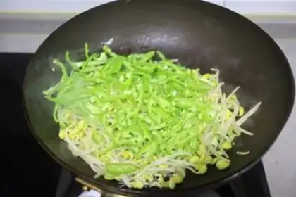 Make Sour pepper soybeans step 3