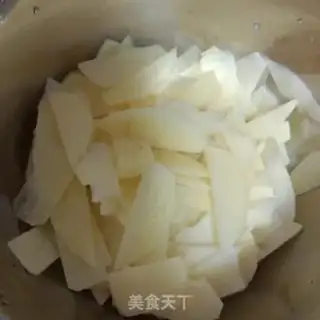 Make Pickles with potatoes step 1