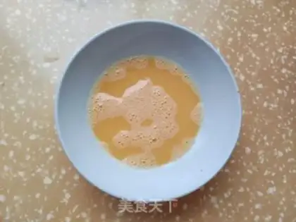 Make Shrimp rice and egg soup step 1