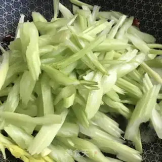Make Garlic peppers for celery step 5