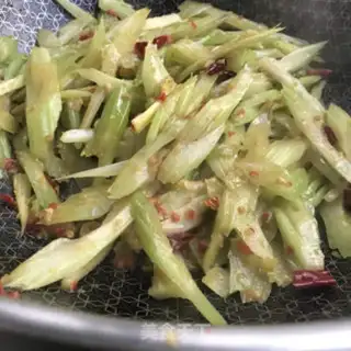 Make Garlic peppers for celery step 7