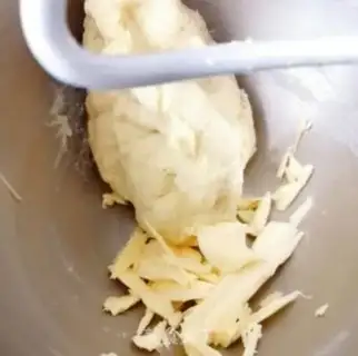 Make Cheese ham bread step 1