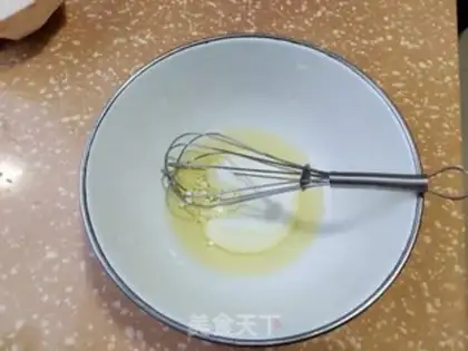 Make raisin sponge cake step 1