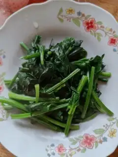 Make Spicy spinach step 3
