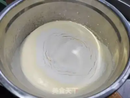 Make raisin sponge cake step 5