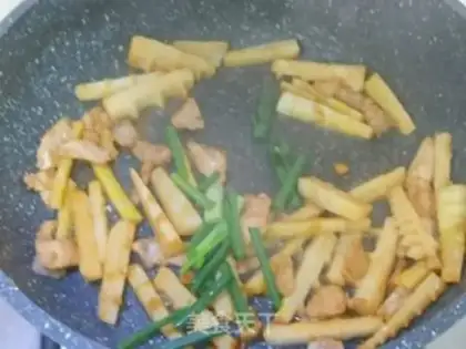Make Spring fried meat step 8
