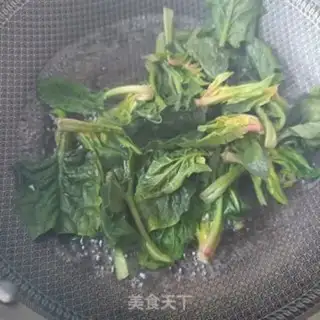 Make Cream shrimp, spinach step 1