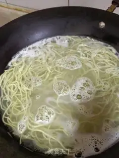 Make Hot pepper noodles step 2