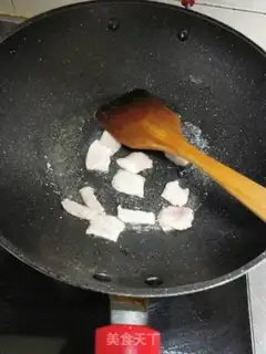 Make Tomato color. Noodles step 2