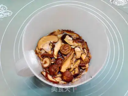 Make Soy mushroom pizza step 1