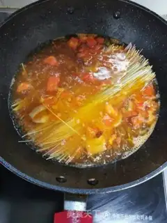 Make Tomato color. Noodles step 5