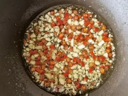 Make Garlic sauce step 7