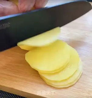 Make Potato sausage roll step 0