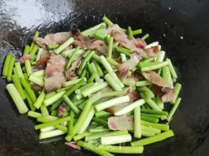 Make Garlic pork step 6
