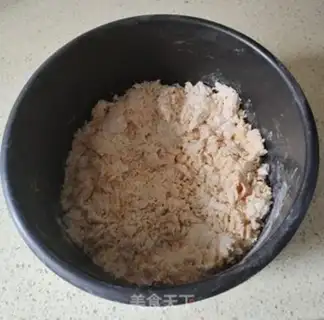 Make Pumpkin rolls step 3