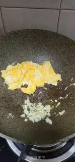 Make Spinach fried eggs step 8