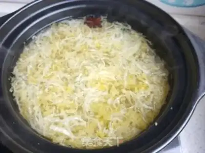 Make Sour sauce and white meat step 3