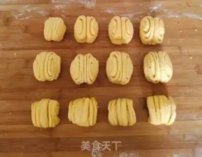 Make Pumpkin rolls step 11