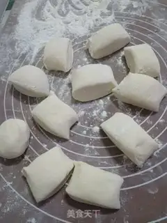 Make A gravy bun step 4