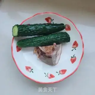 Make cucumber with pork step 0