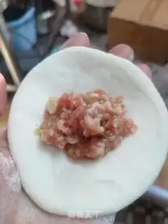 Make A gravy bun step 6