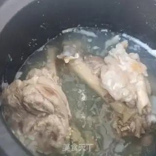 Make Roasted lamb calf step 0